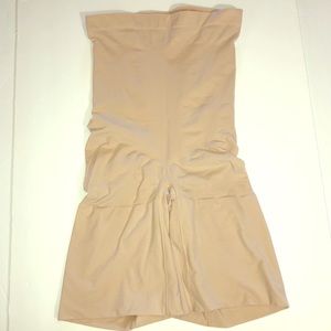 Spanx Shorts 1X Medium Control Shapewear